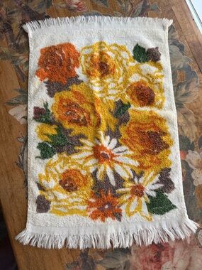Vintage MCM Floral Small Hand Towel - Yellow Orange Daisy Design